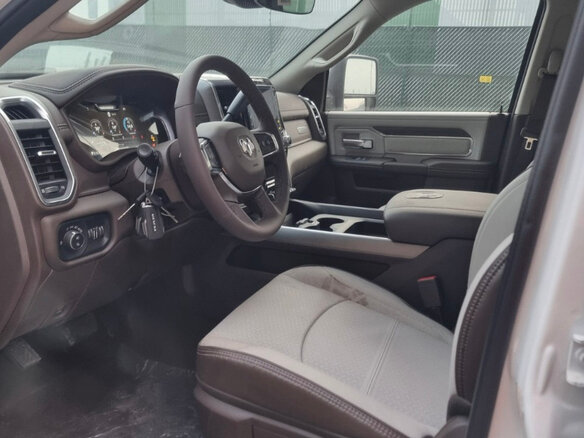 2025 RAM 2500, белый, 9370000 рублей - вид 8
