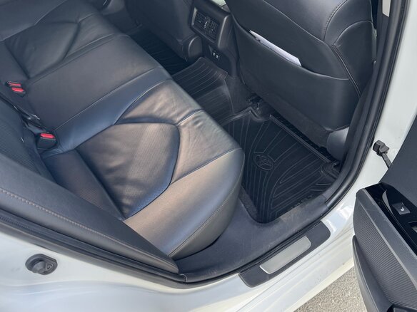 2018 Toyota Camry VIII (XV70), белый, 2750000 рублей - вид 11