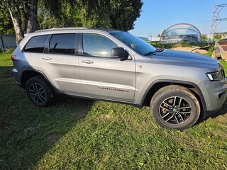 2017 Jeep Grand Cherokee IV (WK2) Рестайлинг, серый, 3150000 рублей, вид 2