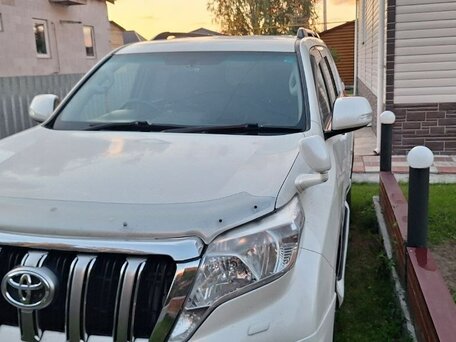 2012 Toyota Land Cruiser Prado 150 Series, белый, 3490000 рублей, вид 2