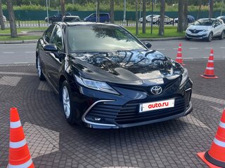 2021 Toyota Camry VIII (XV70) Рестайлинг, чёрный, 2100000 рублей, вид 4