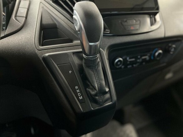 2020 Ford Tourneo Custom SWB I, чёрный, 2900000 рублей - вид 18