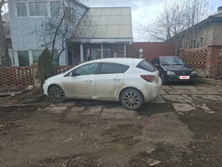 2010 Opel Astra J, белый, 750000 рублей, вид 4