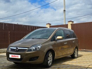 2013 Opel Zafira B Рестайлинг, бежевый, 690000 рублей, вид 2