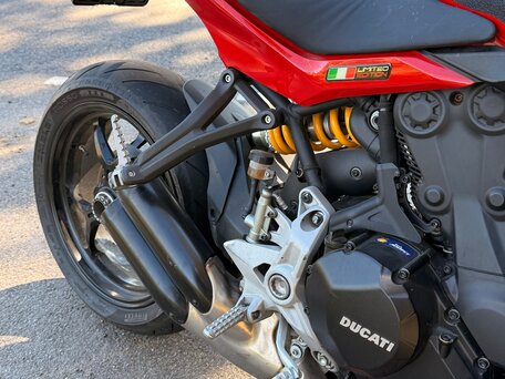 2021 Ducati Supersport, красный, 1370000 рублей, вид 5