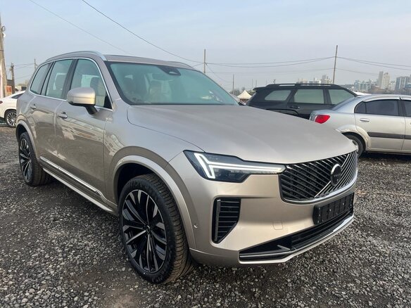 2026 Volvo XC90 B6 II Рестайлинг 2, бежевый, 9680000 рублей - вид 2