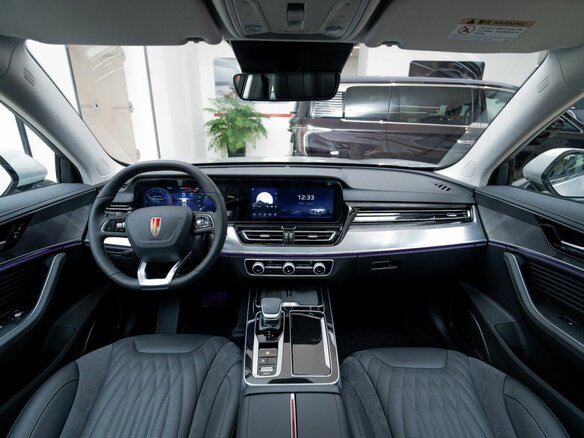 2025 Hongqi HS5 I Рестайлинг, чёрный - вид 3