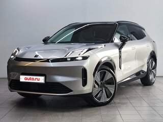 Lynk & Co 08 39.6 kWh I