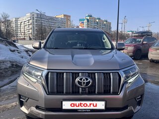 2018 Toyota Land Cruiser Prado 150 Series Рестайлинг 2, серый, 4550000 рублей, вид 3