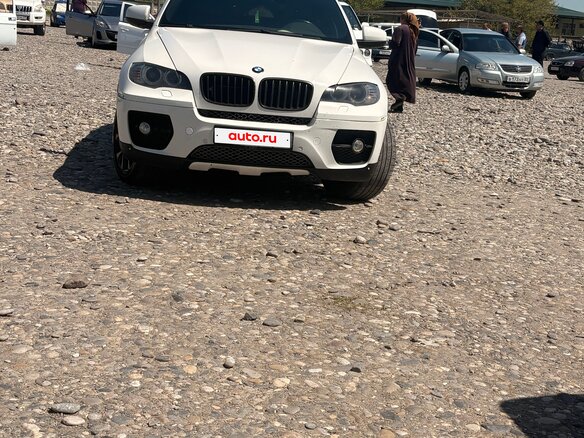 2010 BMW X6 50i 8-speed I (E71), белый, 1500000 рублей
