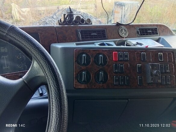 1998 Mercedes-Benz Actros, белый, 2500000 рублей - вид 3