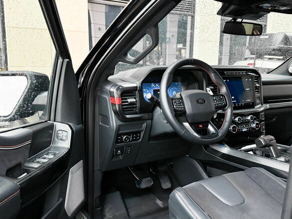 2026 Ford F-150 Raptor XIV Рестайлинг, чёрный - вид 16