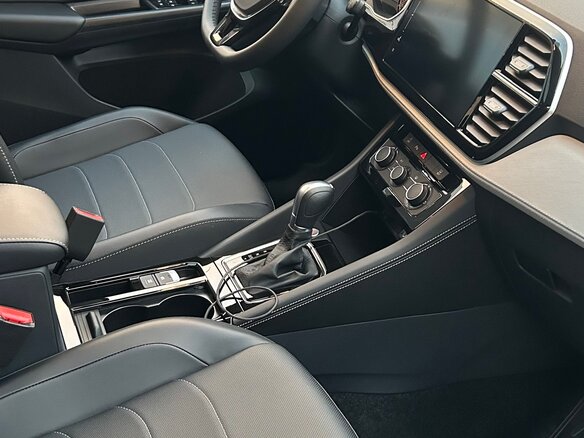 2023 Jetta VS5 I Рестайлинг, чёрный - вид 5