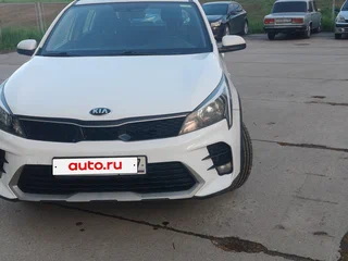 2021 Kia Rio X IV Рестайлинг, жёлтый, 1100000 рублей, вид 5