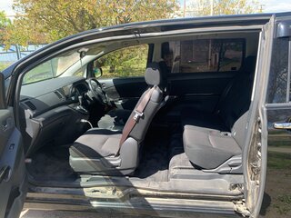 2011 Toyota ISis I Рестайлинг, чёрный, 1250000 рублей, вид 4