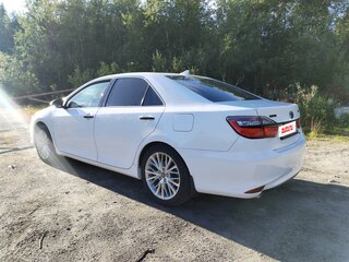 2016 Toyota Camry VII (XV50) Рестайлинг, белый, 2250000 рублей, вид 5