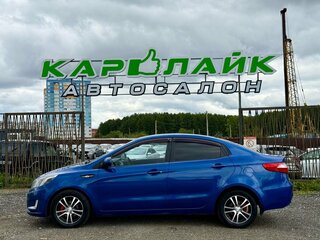 2013 Kia Rio 5-speed III, синий, 732000 рублей, вид 3