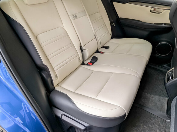 2020 Lexus NX 200 I Рестайлинг, голубой, 3950000 рублей - вид 11