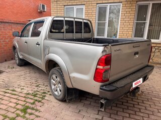 2013 Toyota Hilux VII Рестайлинг, серебристый, 2000000 рублей, вид 4