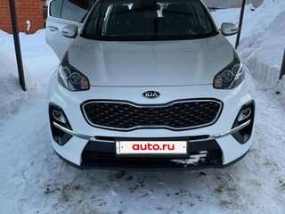 2019 Kia Sportage IV Рестайлинг, белый, 2150000 рублей, вид 1