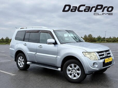 Mitsubishi Pajero IV