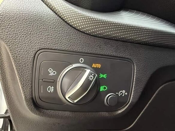 2022 Audi Q2 L 35 TFSI I Рестайлинг, белый, 2170000 рублей - вид 16