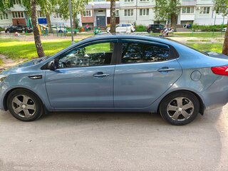 2014 Kia Rio III, голубой, 900000 рублей, вид 3