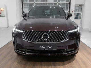2025 Volvo XC90 B5 II Рестайлинг 2, красный, 11418280 рублей, вид 3