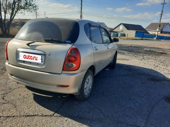 2002 Toyota Duet, серый, 250000 рублей - вид 3