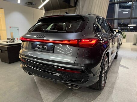 2026 Audi Q5 Sportback TFSI quattro S tronic II (GU), серый, 8721000 рублей, вид 2