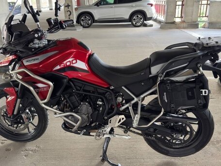 2021 Triumph Tiger 900, красный, 1063797 рублей, вид 1