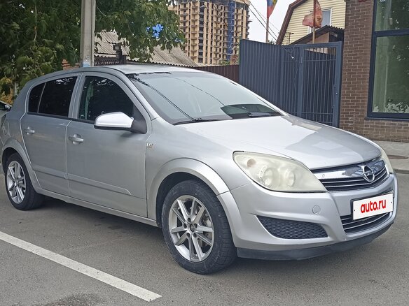 2008 Opel Astra H Рестайлинг, серебристый, 500000 рублей