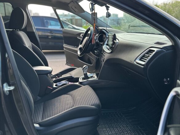 2021 Kia XCeed I, чёрный, 2150000 рублей - вид 6