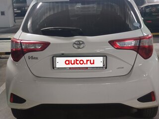 2018 Toyota Vitz III (XP130) Рестайлинг 2, белый, 1100000 рублей, вид 4