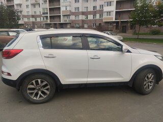 2015 Kia Sportage III Рестайлинг, белый, 1400000 рублей, вид 3