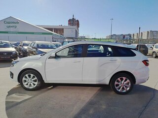 2026 Lada (ВАЗ) Vesta SW I Рестайлинг (NG), белый, 1945900 рублей, вид 2