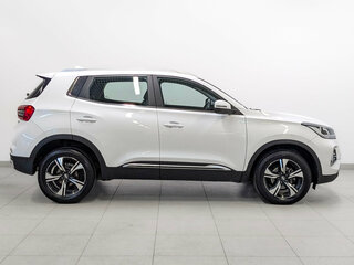 2024 Chery Tiggo 4 Pro I Рестайлинг, белый, 1590000 рублей, вид 4