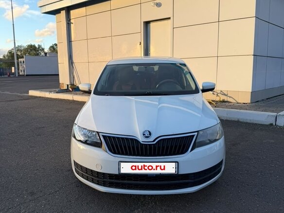 2017 Skoda Rapid I Рестайлинг, белый, 520000 рублей