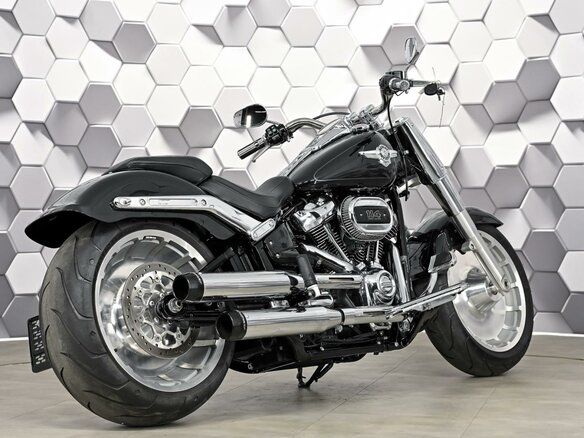2021 Harley-Davidson Fat Boy, чёрный, 2277000 рублей - вид 6
