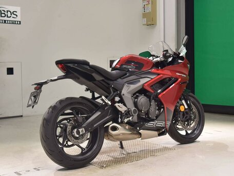 2024 Triumph Daytona 660, красный, 875000 рублей, вид 5