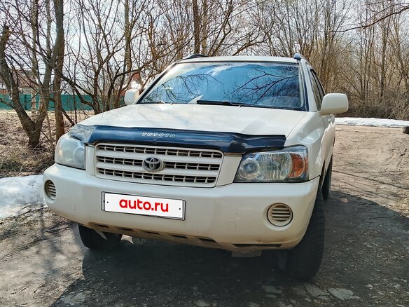 2001 Toyota Highlander I (XU20), белый, 600000 рублей