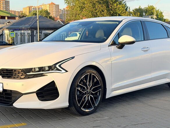 2021 Kia K5 III, белый, 2900000 рублей - вид 10