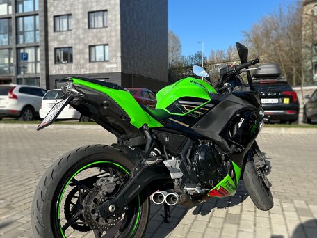 2020 Kawasaki Ninja 650, зелёный, 525000 рублей, вид 2