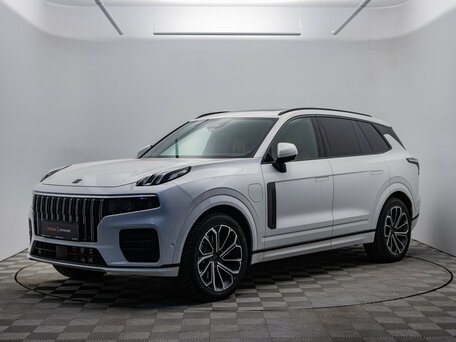 Lynk & Co 09