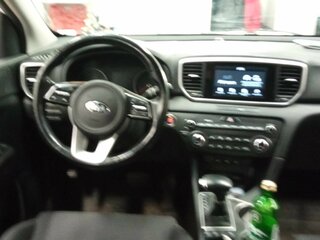 2019 Kia Sportage IV Рестайлинг, белый, 1880000 рублей, вид 5