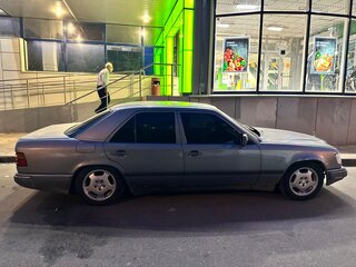 1989 Mercedes-Benz W124 230, серый, 210000 рублей, вид 2