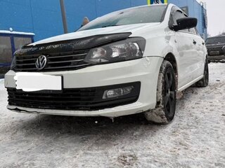 2018 Volkswagen Polo V Рестайлинг, белый, 860000 рублей, вид 2