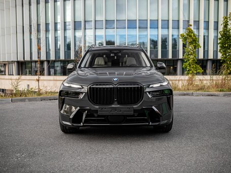 2026 BMW X7 40d I (G07) Рестайлинг, серый, 18190000 рублей, вид 2