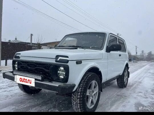 2007 Lada (ВАЗ) 2121 (4x4) I Рестайлинг, белый, 330000 рублей - вид 2