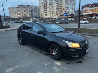 2013 Chevrolet Cruze I Рестайлинг, чёрный, 520000 рублей, вид 3